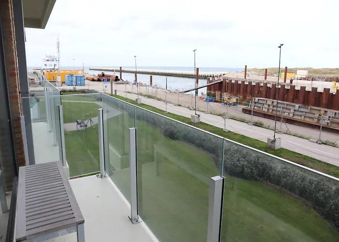 In Near The Apartman