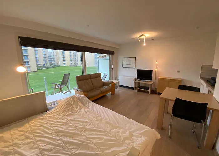 In Near The Apartman *