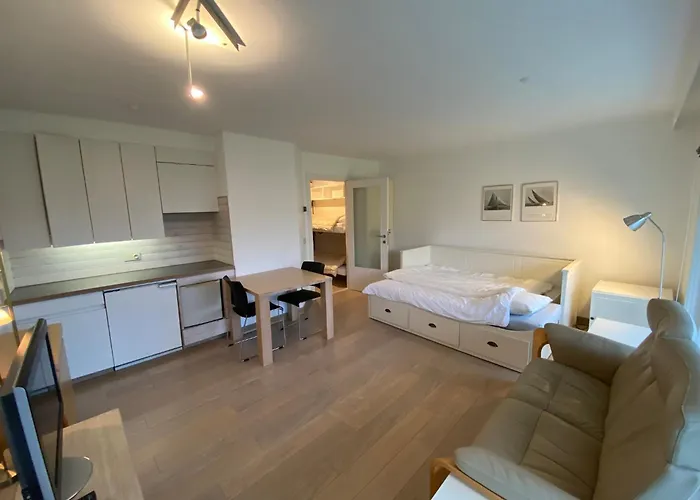 In Near The Apartman